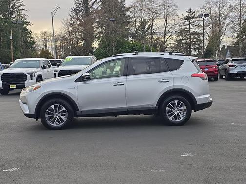 2016 Toyota RAV4 Hybrid XLE