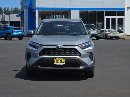 2025 Toyota RAV4 LE