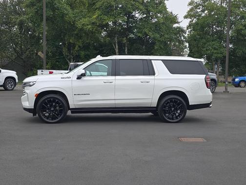2023 Chevrolet Suburban 4WD High Country