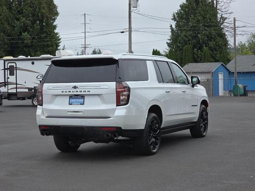 2023 Chevrolet Suburban 4WD High Country