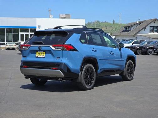 2025 Toyota RAV4 Hybrid SE