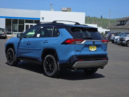 2025 Toyota RAV4 Hybrid SE