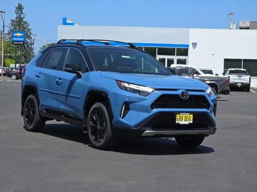 2025 Toyota RAV4 Hybrid SE
