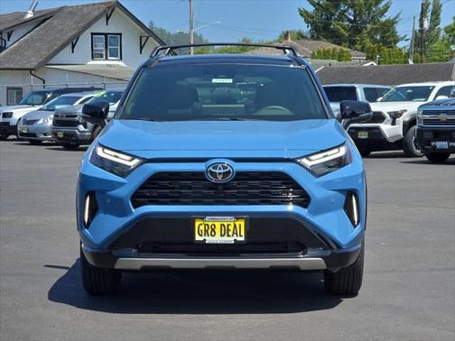 2025 Toyota RAV4 Hybrid SE