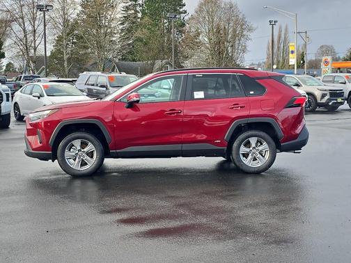 2025 Toyota RAV4 Hybrid XLE