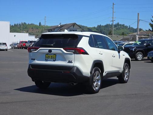 2021 Toyota RAV4 Hybrid XLE Premium