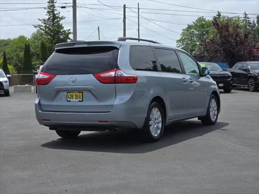 2015 Toyota Sienna XLE