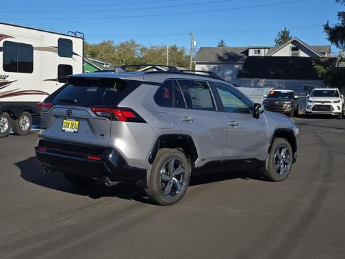 2025 Toyota RAV4 Hybrid SE