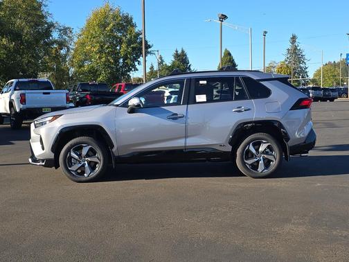 2025 Toyota RAV4 Hybrid SE