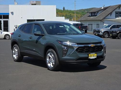 2025 Chevrolet Trax LS