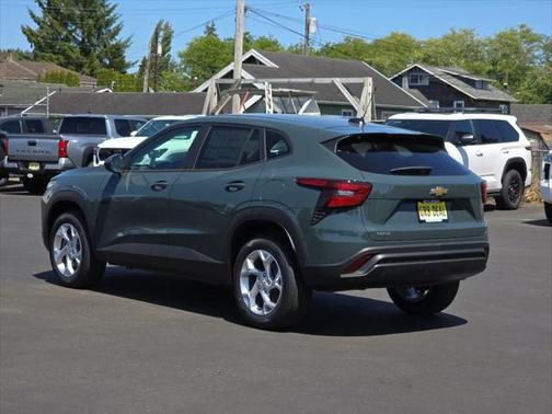 2025 Chevrolet Trax LS