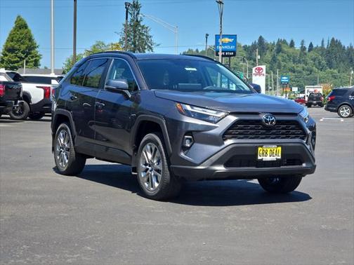 2025 Toyota RAV4 XLE Premium