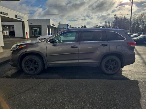 2018 Toyota Highlander Limited Platinum