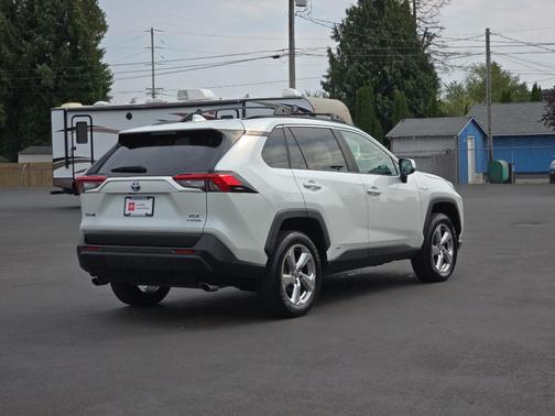 2021 Toyota RAV4 Hybrid XLE Premium