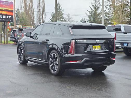 2025 Cadillac Escalade IQ Sport 2