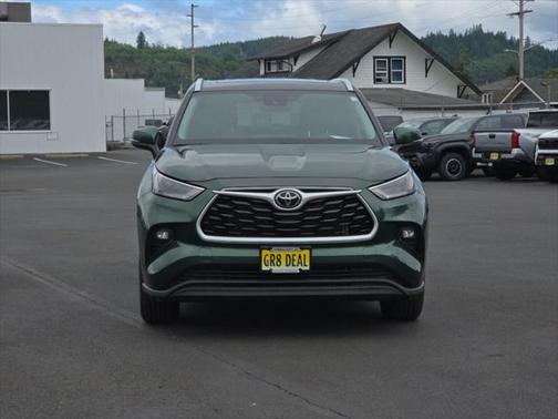 2024 Toyota Highlander XLE
