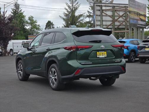 2024 Toyota Highlander XLE