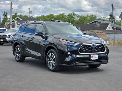 2022 Toyota Highlander Hybrid XLE