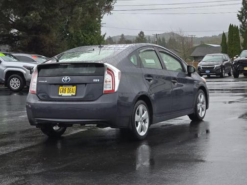 2014 Toyota Prius Five