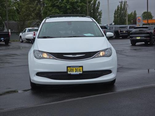 2021 Chrysler Voyager LXI