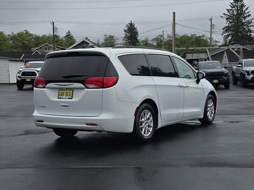 2021 Chrysler Voyager LXI