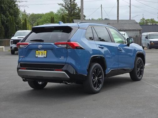 2025 Toyota RAV4 Hybrid SE