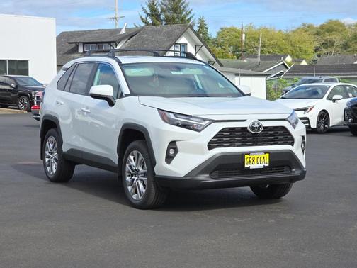 2025 Toyota RAV4 XLE Premium