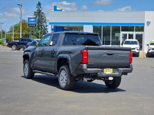2025 Toyota Tacoma SR