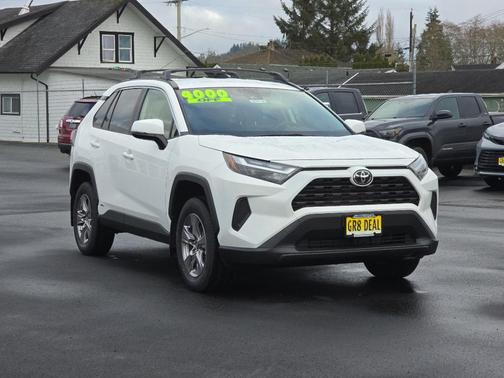 2025 Toyota RAV4 Hybrid LE