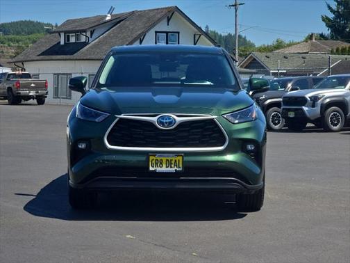 2023 Toyota Highlander Hybrid LE