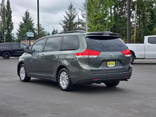 2014 Toyota Sienna XLE