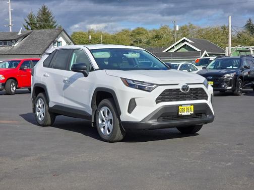 2025 Toyota RAV4 LE