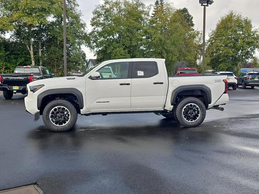 2025 Toyota Tacoma TRD Off Road