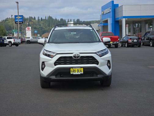 2025 Toyota RAV4 XLE Premium