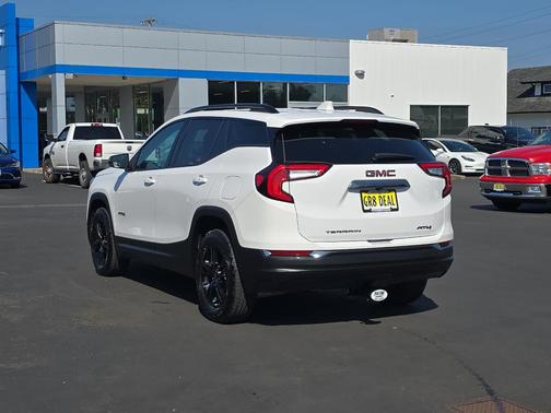 2022 GMC Terrain AWD AT4