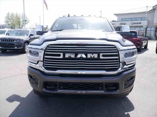 2024 RAM 3500 Laramie Crew Cab 4x4 8 Box