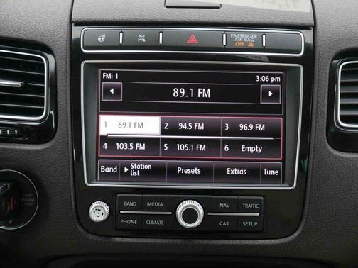 2017 Volkswagen Touareg V6 Sport w/Technology