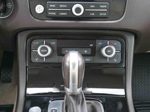 2017 Volkswagen Touareg V6 Sport w/Technology