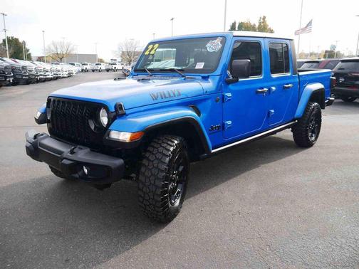 2022 Jeep Gladiator Sport