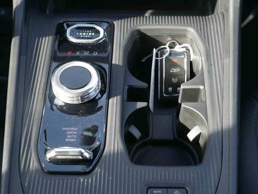 2026 Jeep Cherokee LAREDO/LIMITED