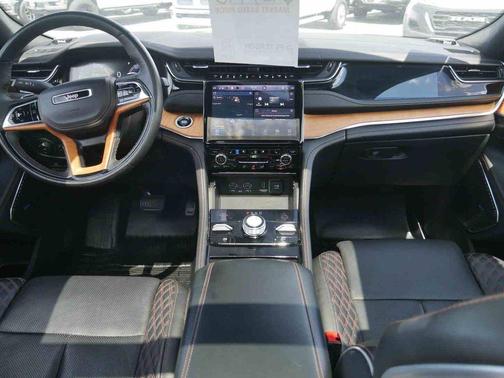 Bright White Clearcoat 2023 Jeep Grand Cherokee Summit