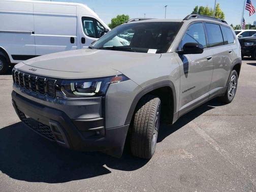 Sting Gray Clearcoat 2026 Jeep Cherokee LAREDO/LIMITED