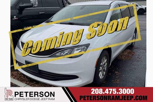 2020 Chrysler Voyager LX