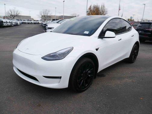 2024 Tesla Model Y Long Range
