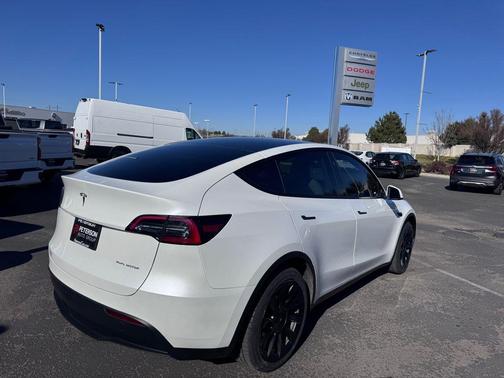 2023 Tesla Model Y Long Range