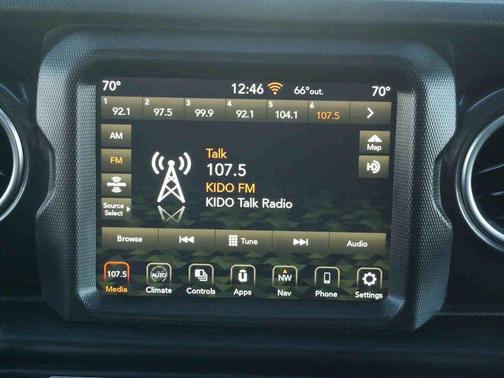 2022 Jeep Wrangler Unlimited Sahara Altitude