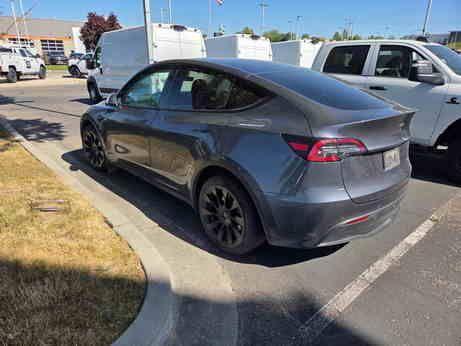 Silver Metallic 2022 Tesla Model Y Long Range