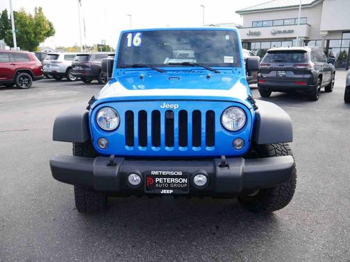 2016 Jeep Wrangler Sport