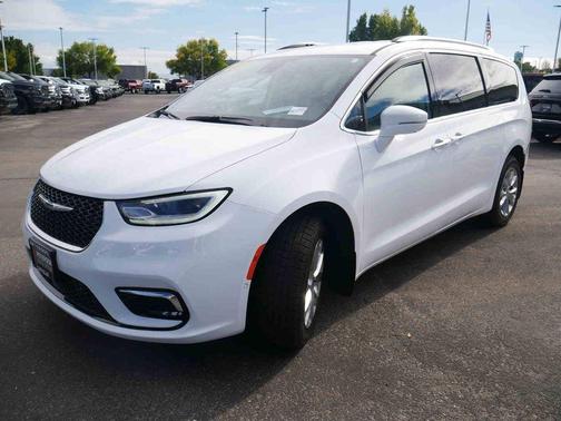 2021 Chrysler Pacifica Touring-L