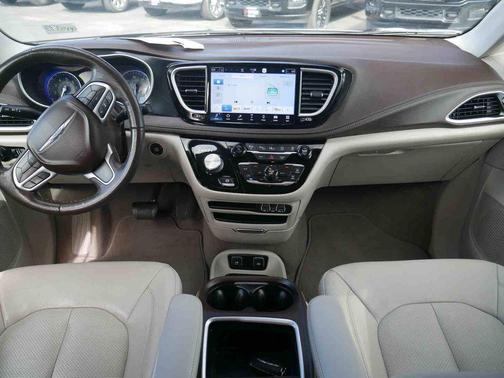 2021 Chrysler Pacifica Touring-L